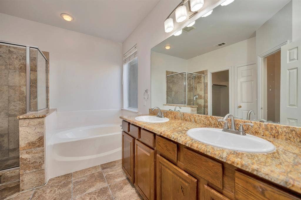 844 Sequoia Way, Saginaw, TX 76131 844 Sequoia Way, Saginaw, TX 76131