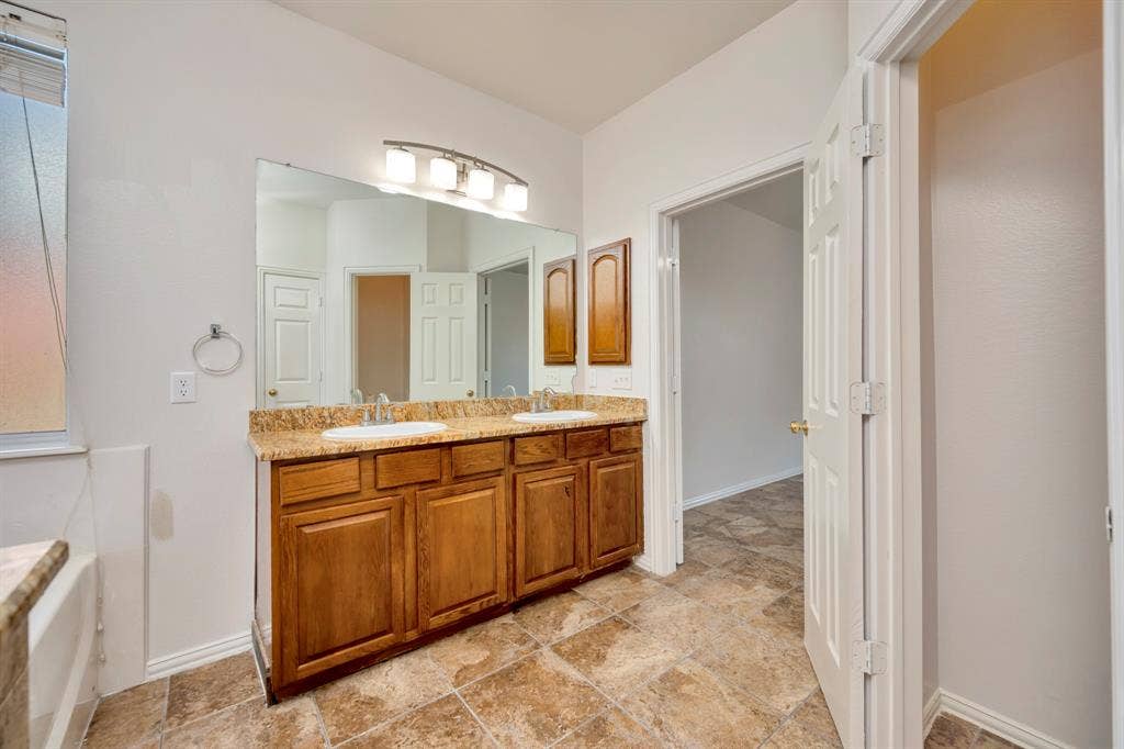 844 Sequoia Way, Saginaw, TX 76131 844 Sequoia Way, Saginaw, TX 76131