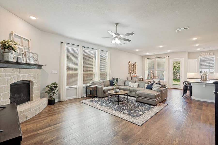Property photo for 917 Meadows Drive, Argyle, TX