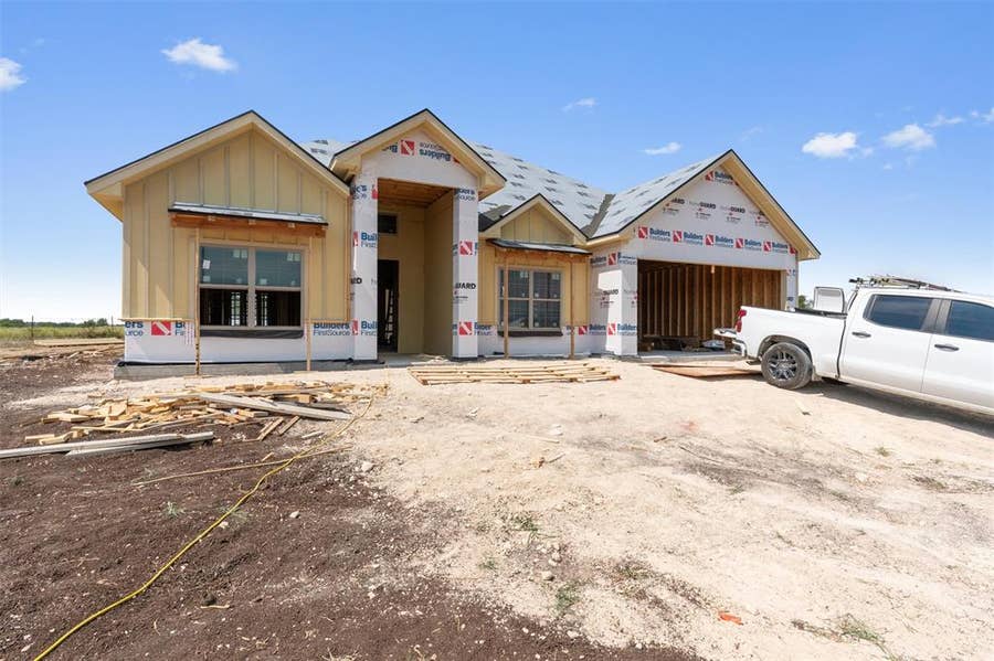 Property photo for 1405 Red Rock Road, Hewitt, TX