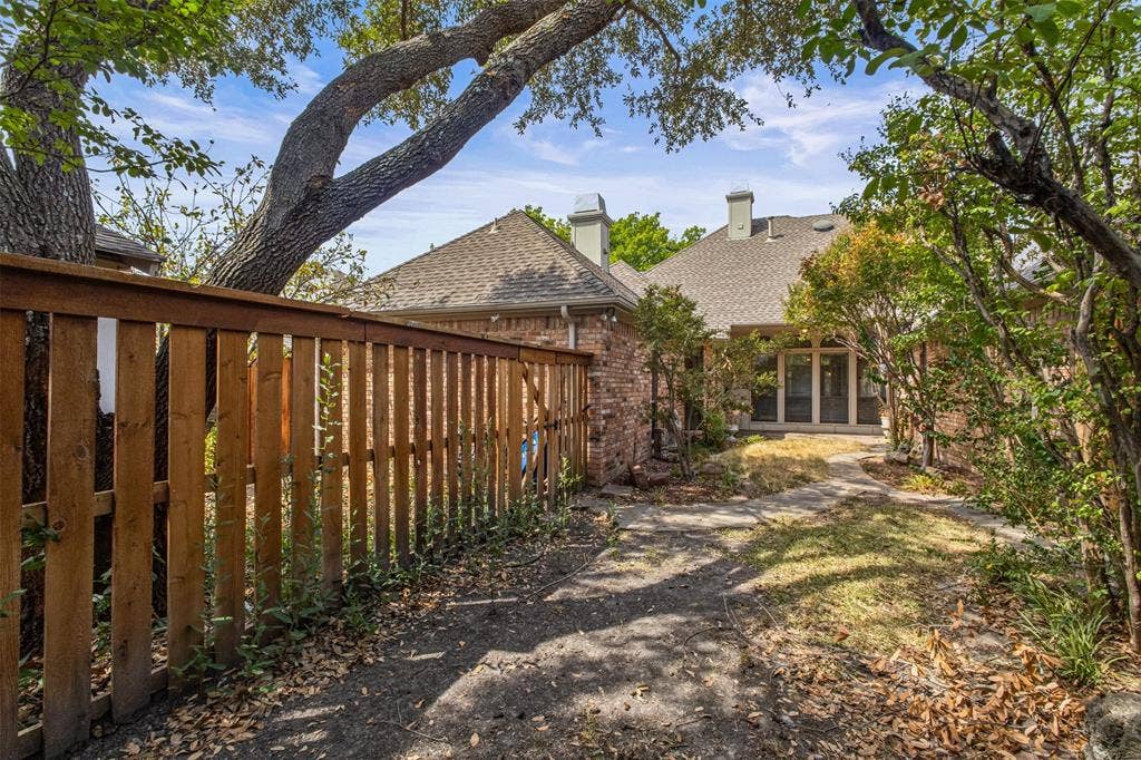 2616 Tulip Drive, Richardson, TX 75082 2616 Tulip Drive, Richardson, TX 75082