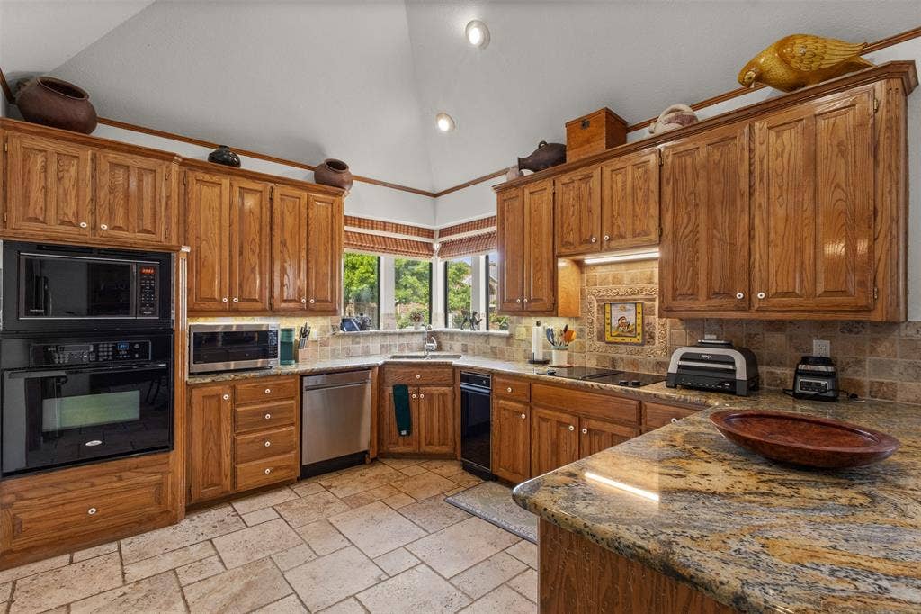 2616 Tulip Drive, Richardson, TX 75082 2616 Tulip Drive, Richardson, TX 75082