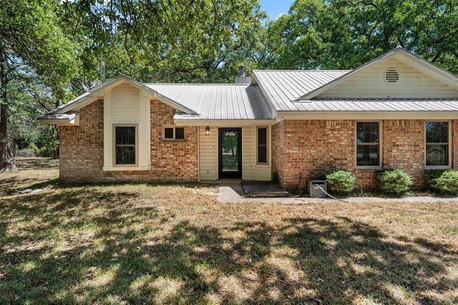 Property photo for 342 Oak Drive, Waco, TX
