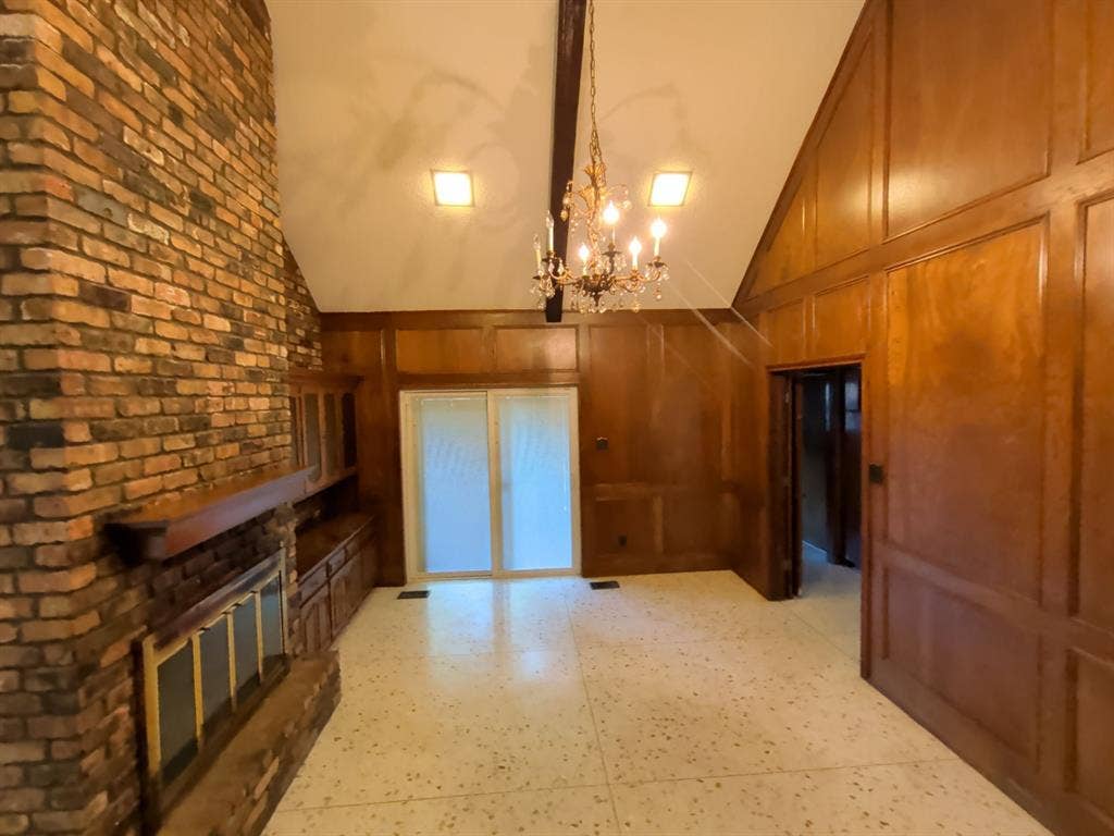 2311 Lakeside Drive, Arlington, TX 76013
