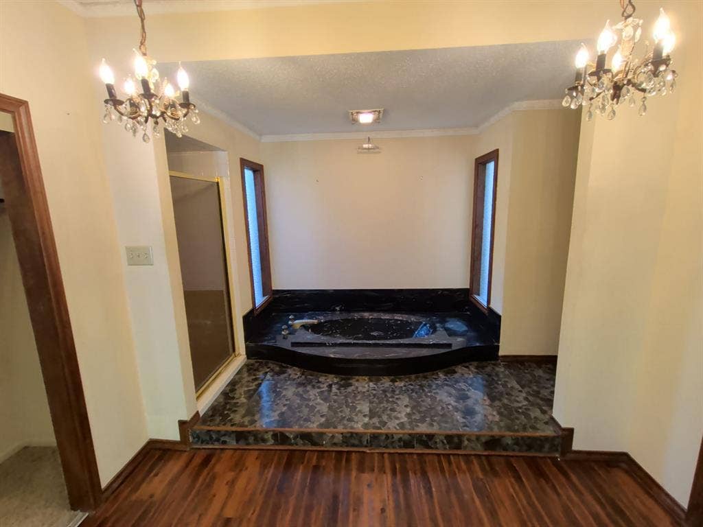 2311 Lakeside Drive, Arlington, TX 76013