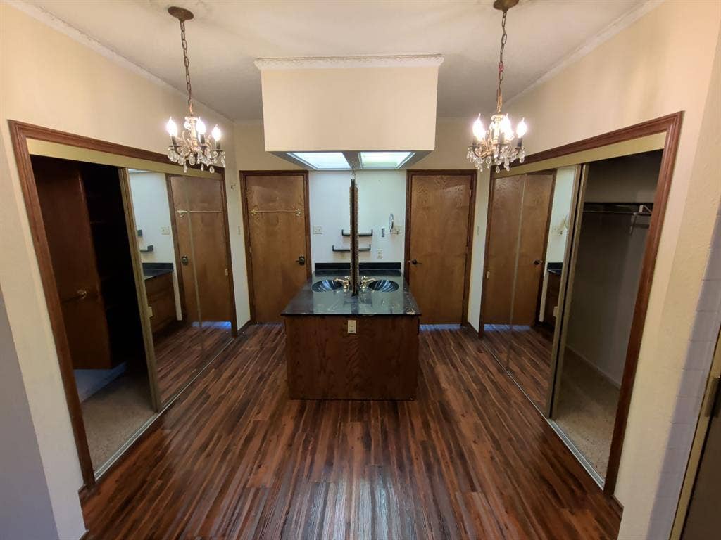 2311 Lakeside Drive, Arlington, TX 76013