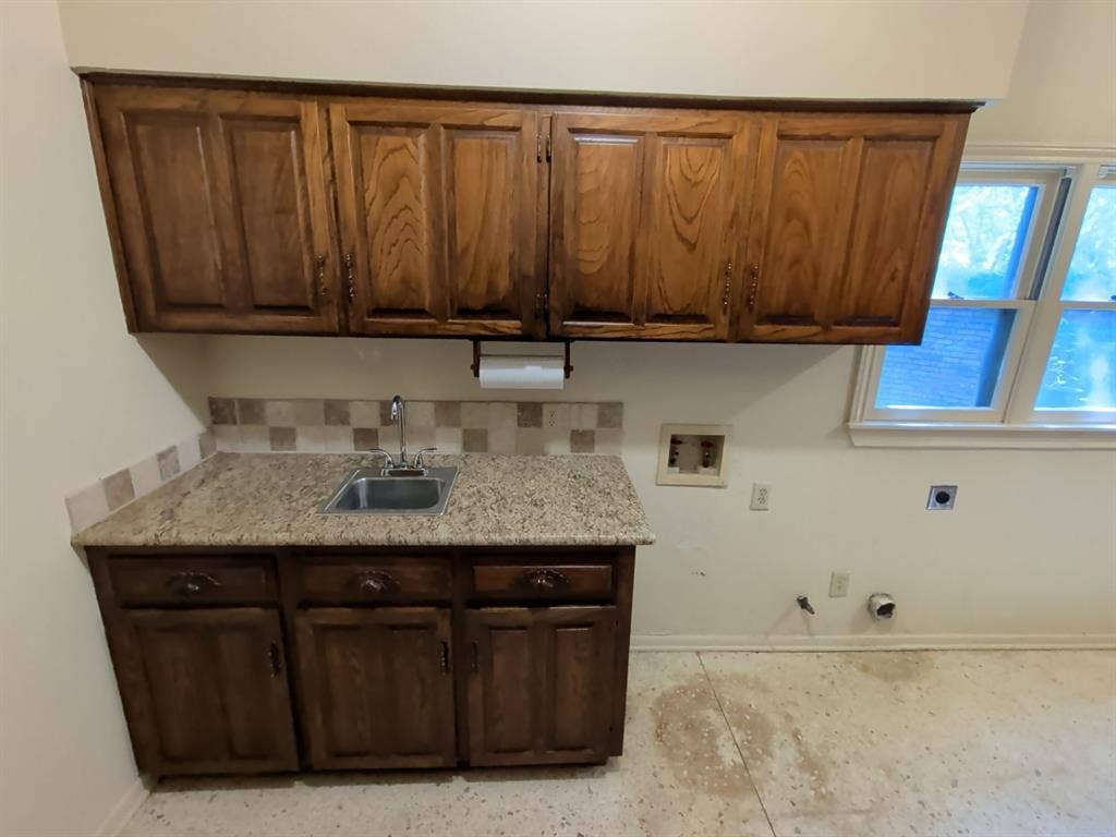 2311 Lakeside Drive, Arlington, TX 76013