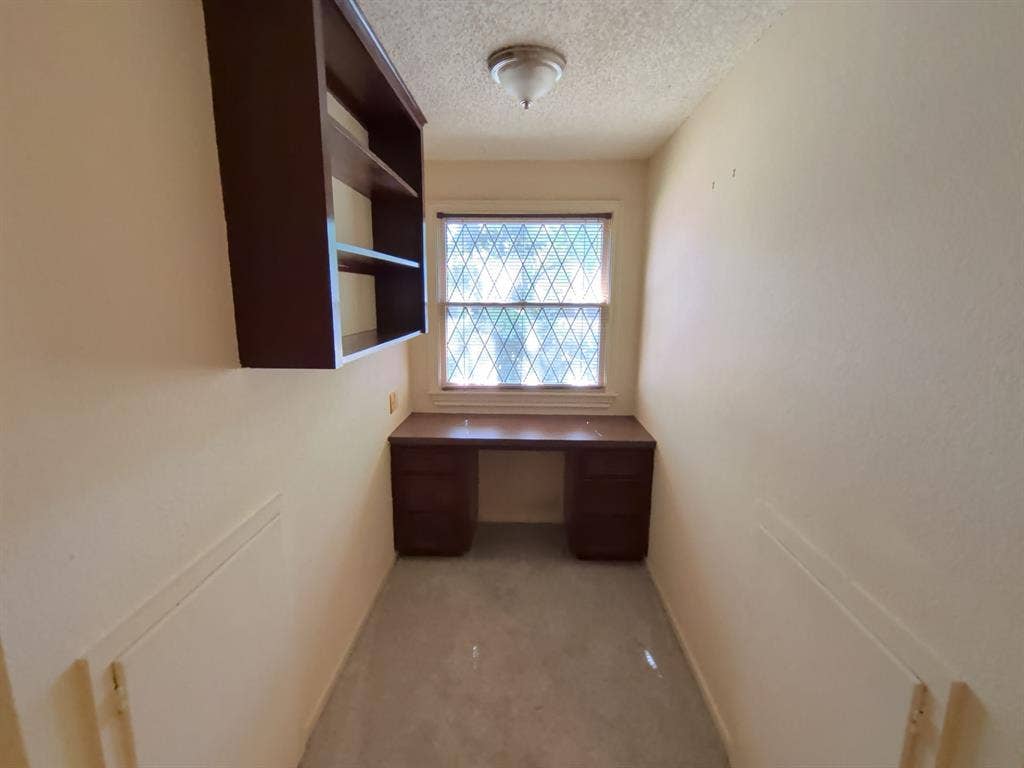 upstairs bedroom 4 writing nook