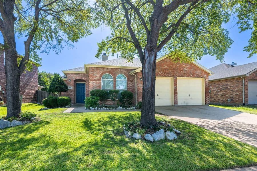 Property photo for 523 Pinto Lane, Forney, TX