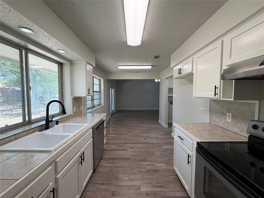 6601 Oaklawn Drive, Watauga, TX 76148 6601 Oaklawn Drive, Watauga, TX 76148