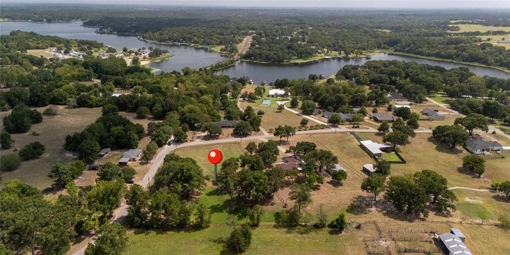 2301 Lakefront Shores Drive, Athens, TX 75752 2301 Lakefront Shores Drive, Athens, TX 75752