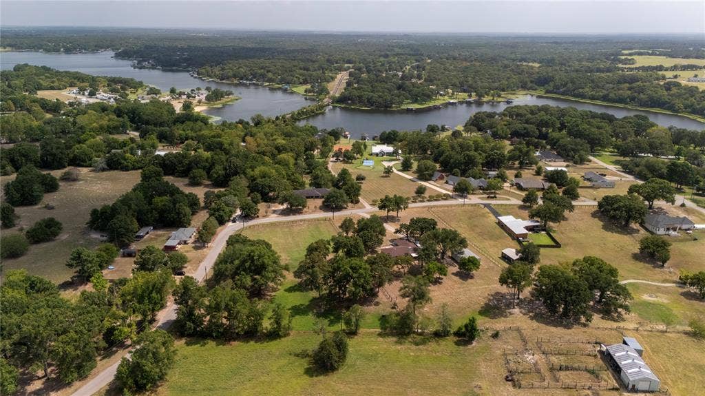2301 Lakefront Shores Drive, Athens, TX 75752 2301 Lakefront Shores Drive, Athens, TX 75752