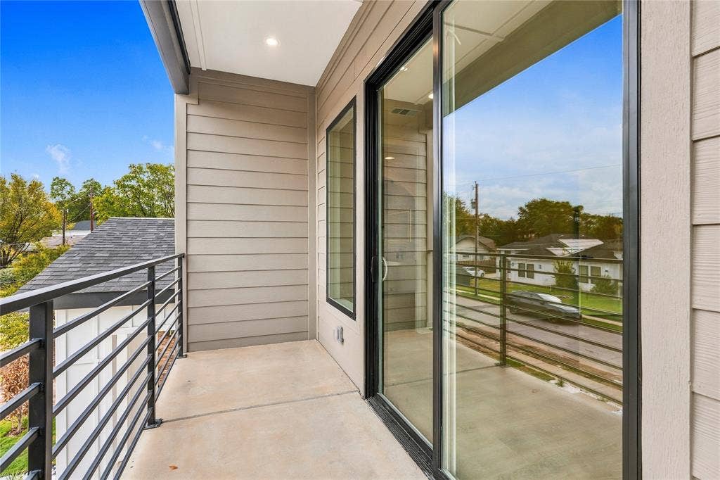 3914 Spence Street, Dallas, TX 75215 3914 Spence Street, Dallas, TX 75215