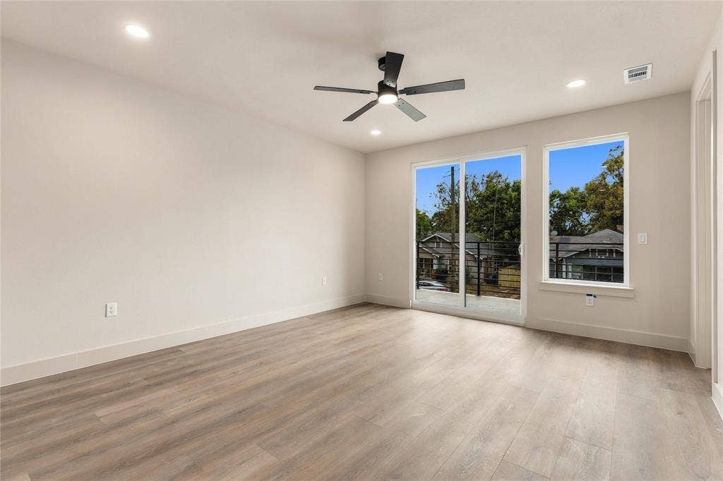 3914 Spence Street, Dallas, TX 75215 3914 Spence Street, Dallas, TX 75215