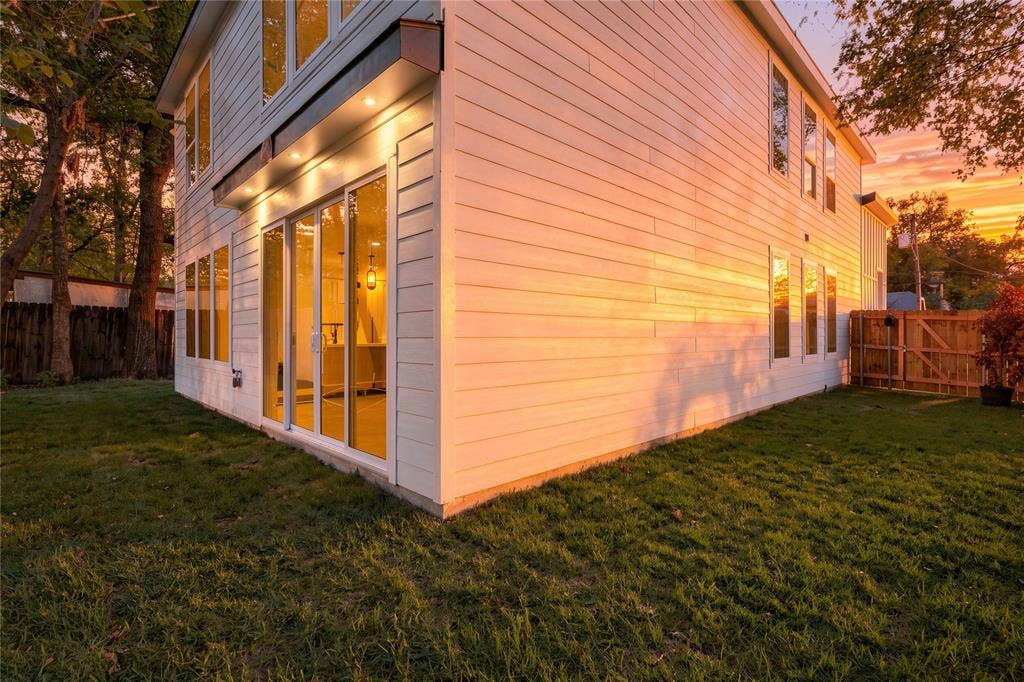 3914 Spence Street, Dallas, TX 75215 3914 Spence Street, Dallas, TX 75215