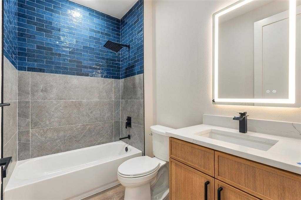 3914 Spence Street, Dallas, TX 75215 3914 Spence Street, Dallas, TX 75215