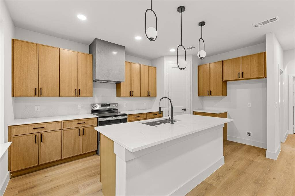 3914 Spence Street, Dallas, TX 75215 3914 Spence Street, Dallas, TX 75215