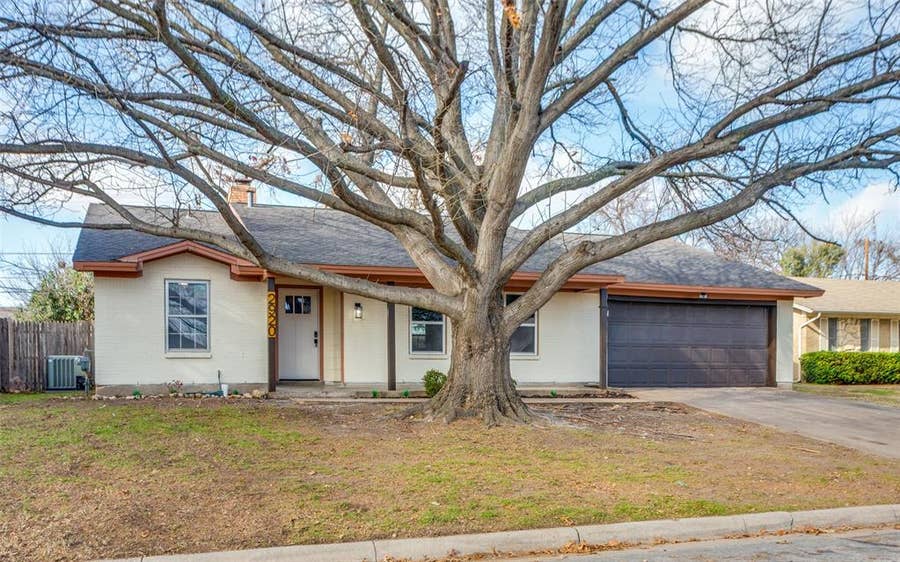 Property photo for 2920 Choctaw Trail, Fort Worth, TX