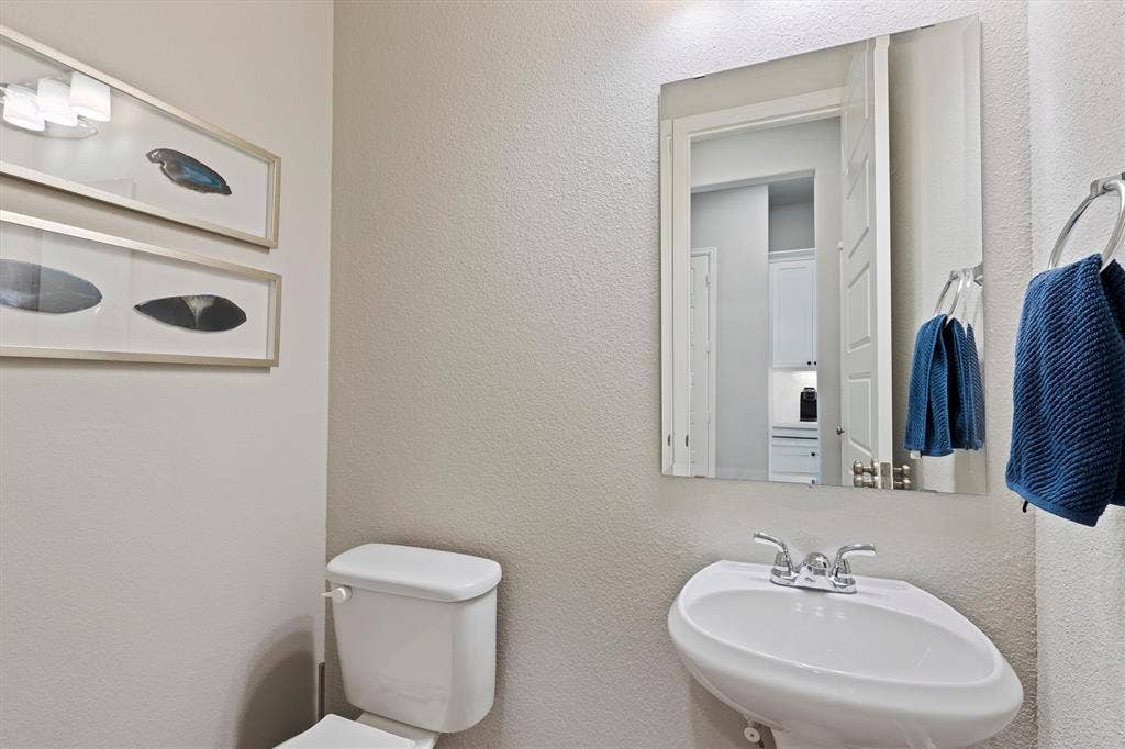2825 Shane Drive, Midlothian, TX 76065 2825 Shane Drive, Midlothian, TX 76065