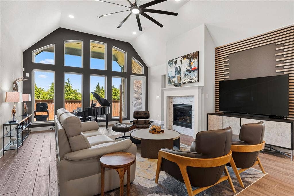 2825 Shane Drive, Midlothian, TX 76065 2825 Shane Drive, Midlothian, TX 76065