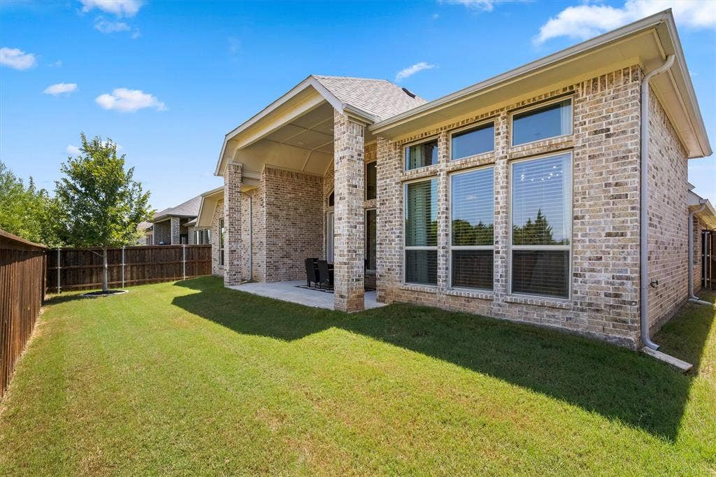 2825 Shane Drive, Midlothian, TX 76065 2825 Shane Drive, Midlothian, TX 76065