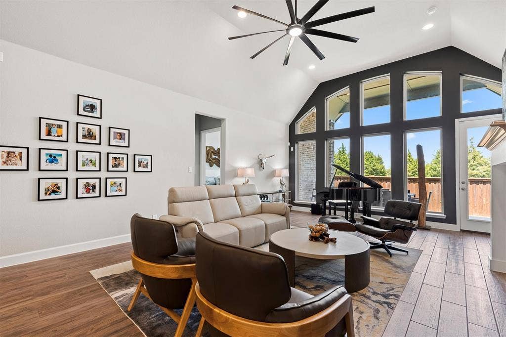 2825 Shane Drive, Midlothian, TX 76065 2825 Shane Drive, Midlothian, TX 76065