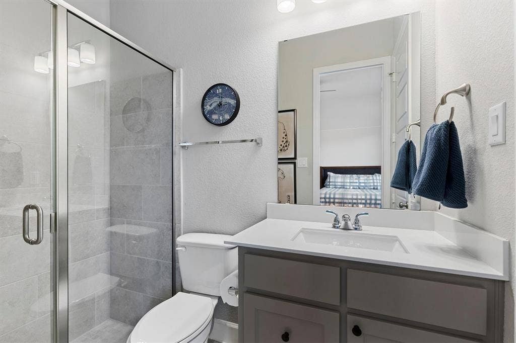 2825 Shane Drive, Midlothian, TX 76065 2825 Shane Drive, Midlothian, TX 76065