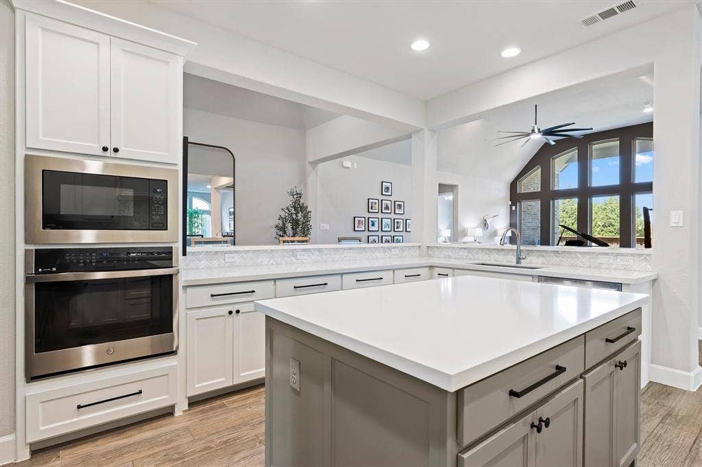 2825 Shane Drive, Midlothian, TX 76065 2825 Shane Drive, Midlothian, TX 76065