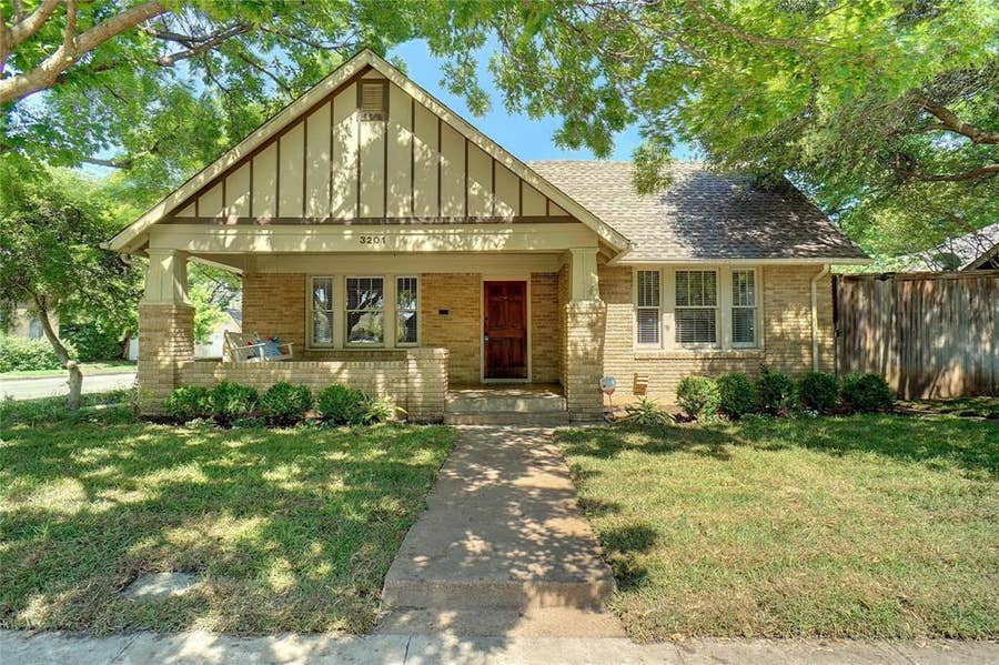Property photo for 3201 Cockrell Avenue, Fort Worth, TX