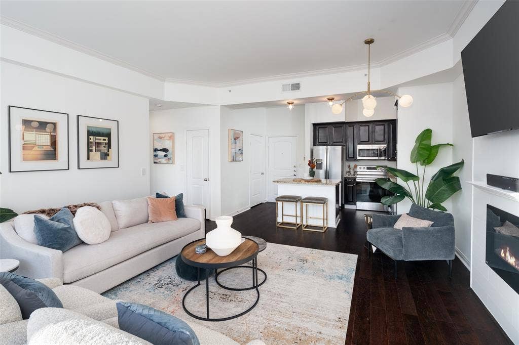 3225 Turtle Creek Boulevard, #716, Dallas, TX 75219 3225 Turtle Creek Boulevard, #716, Dallas, TX 75219