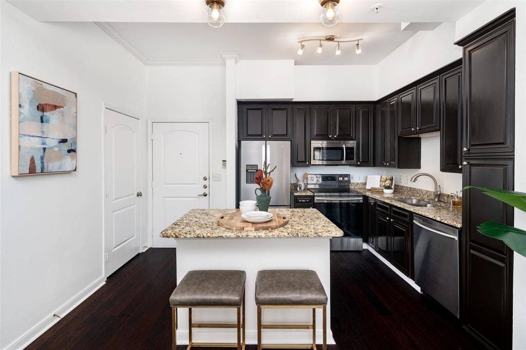 3225 Turtle Creek Boulevard, #716, Dallas, TX 75219 3225 Turtle Creek Boulevard, #716, Dallas, TX 75219