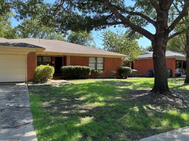 Property photo for 6721 Ascot Lane, Dallas, TX