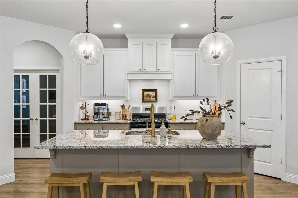 8228 Cheetah Path, Godley, TX 76044 8228 Cheetah Path, Godley, TX 76044