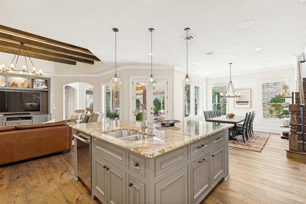 322 Devon Drive, Coppell, TX 75019 322 Devon Drive, Coppell, TX 75019