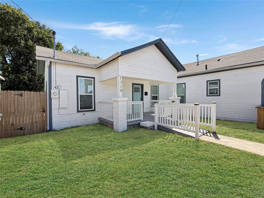 Property photo for 1719 25th Street, Fort Worth, TX