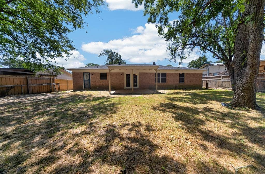 3041 Lakewood Drive, Tyler, TX 75702 Large Backyard