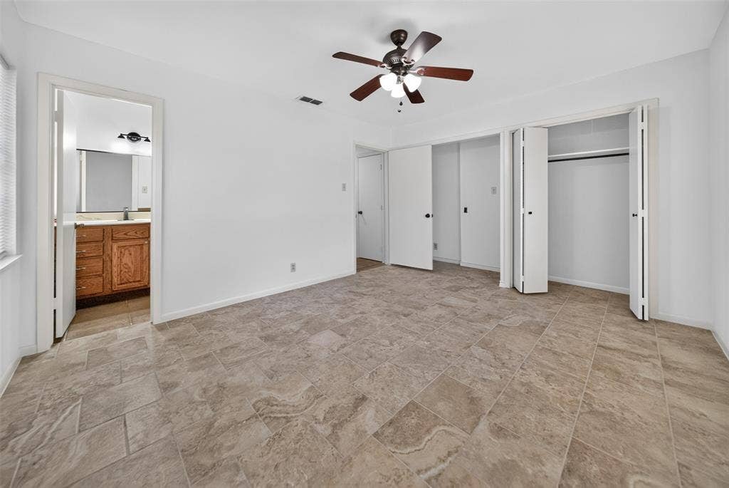 3041 Lakewood Drive, Tyler, TX 75702 Large primary bedroom
