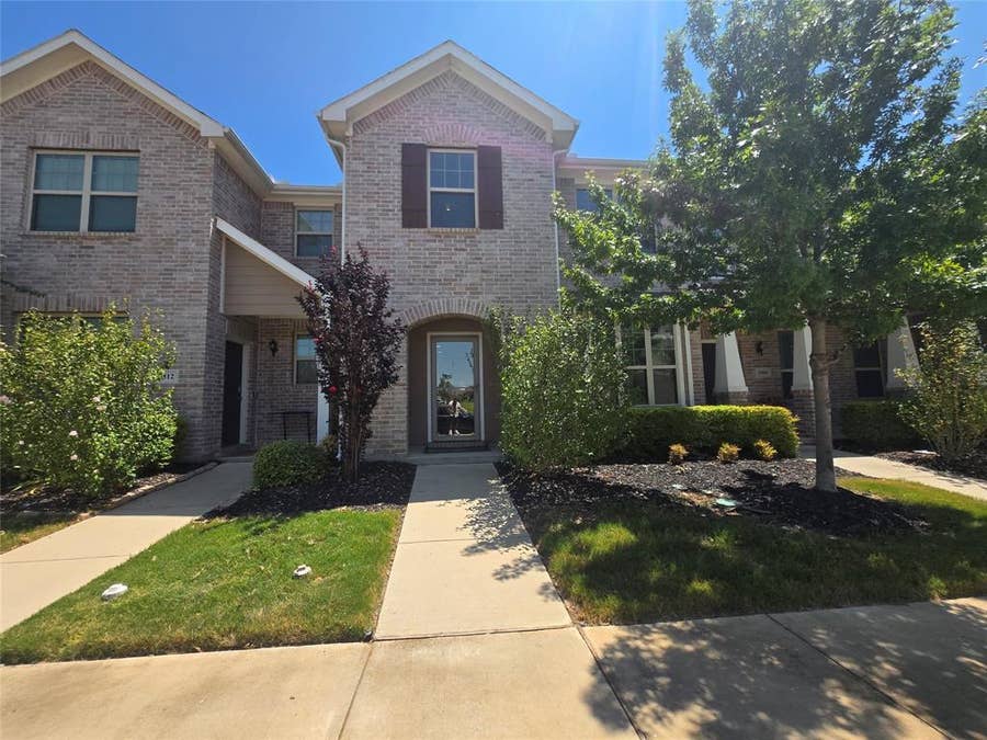 Property photo for 3308 Becker Drive, Denton, TX