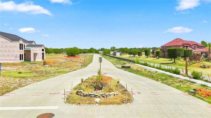 Property photo for 3912 Conservation Court, Denton, TX
