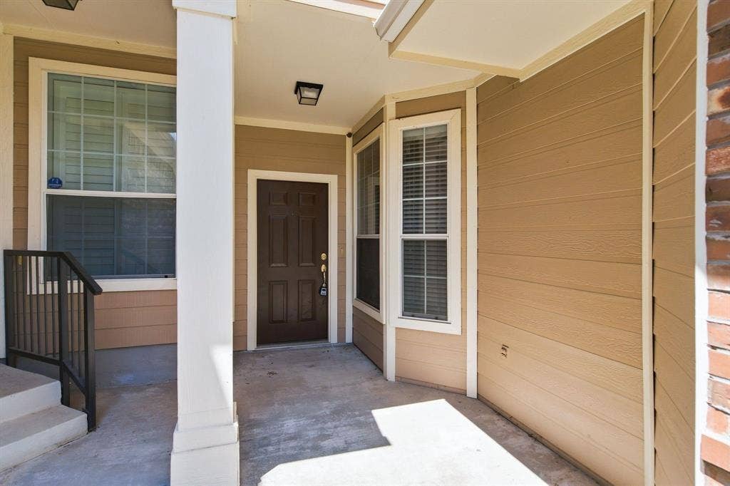 10017 Monastery Drive, Plano, TX 75025 10017 Monastery Drive, Plano, TX 75025