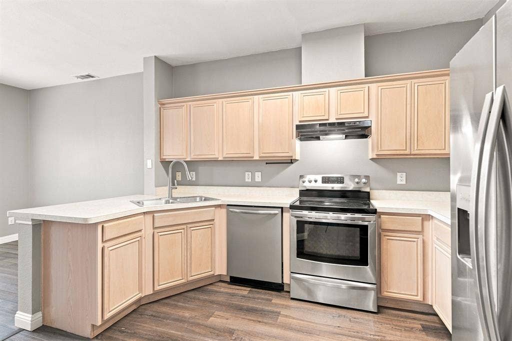 10017 Monastery Drive, Plano, TX 75025 10017 Monastery Drive, Plano, TX 75025
