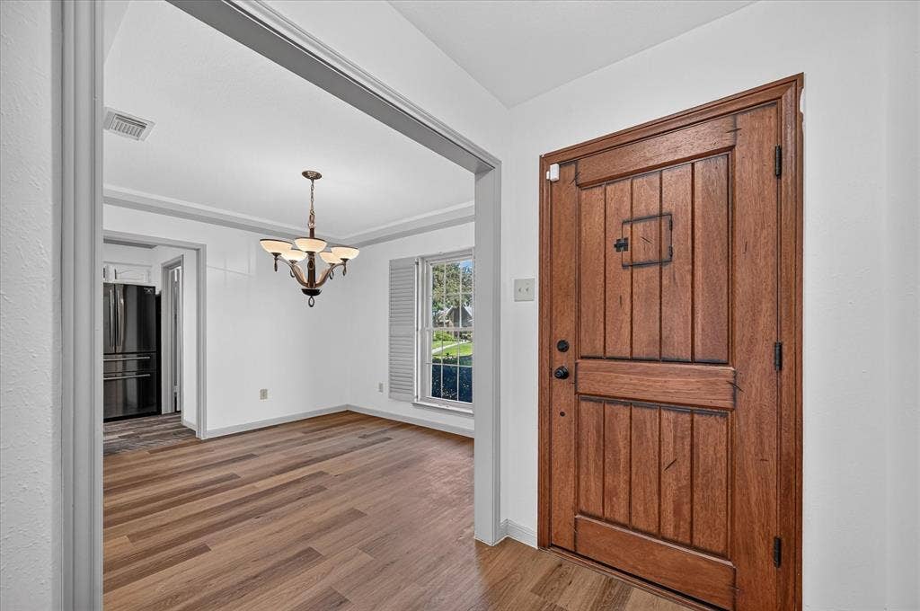 2516 Lawnview Drive, Carrollton, TX 75006