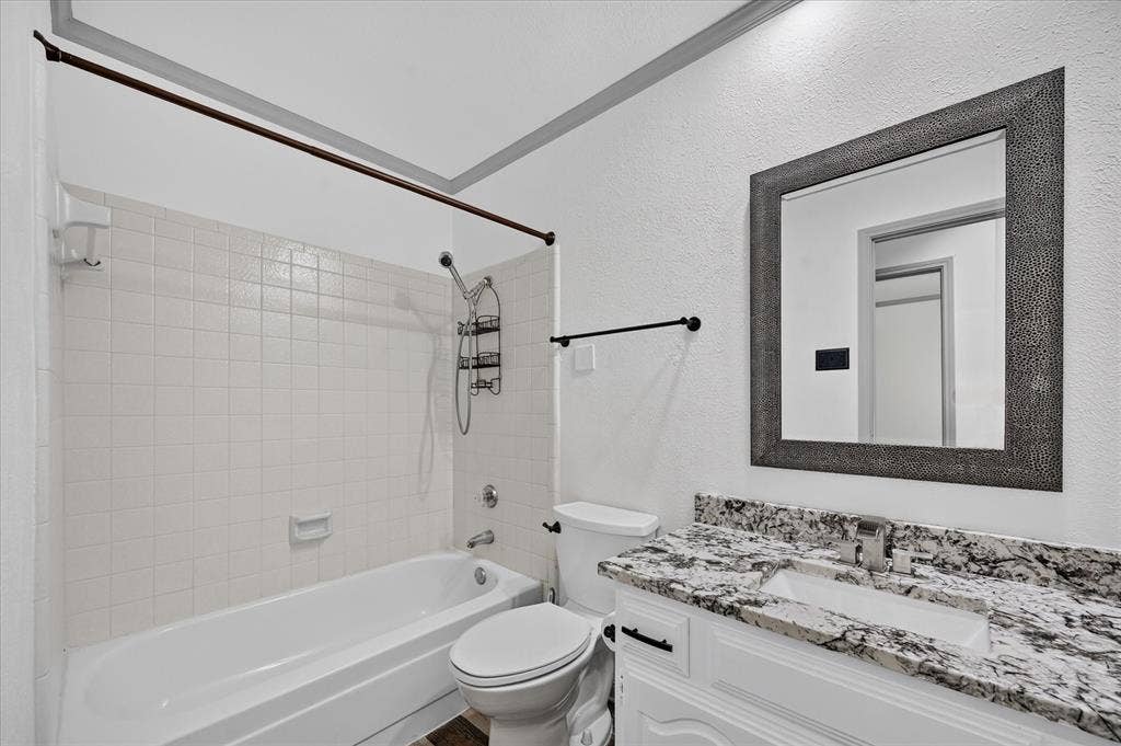 2516 Lawnview Drive, Carrollton, TX 75006