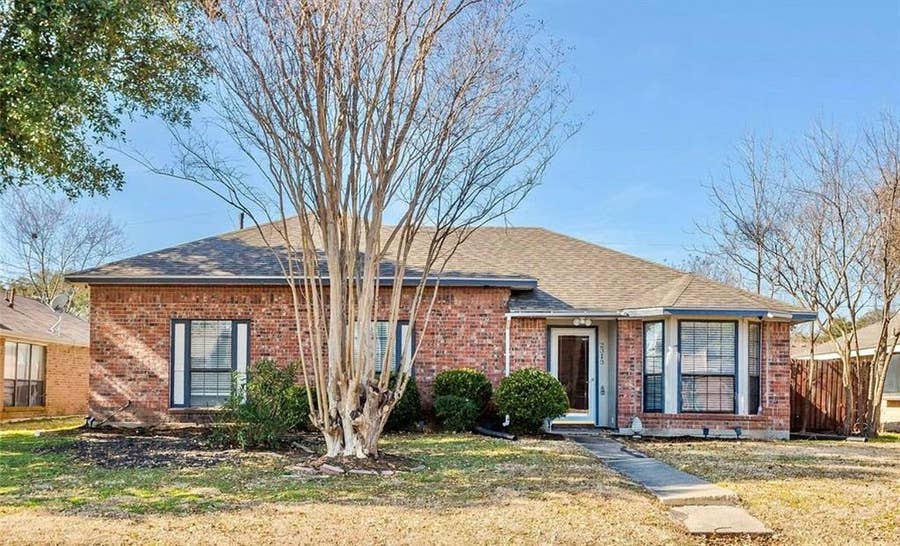 Property photo for 2313 Lakeshore Lane, Rowlett, TX