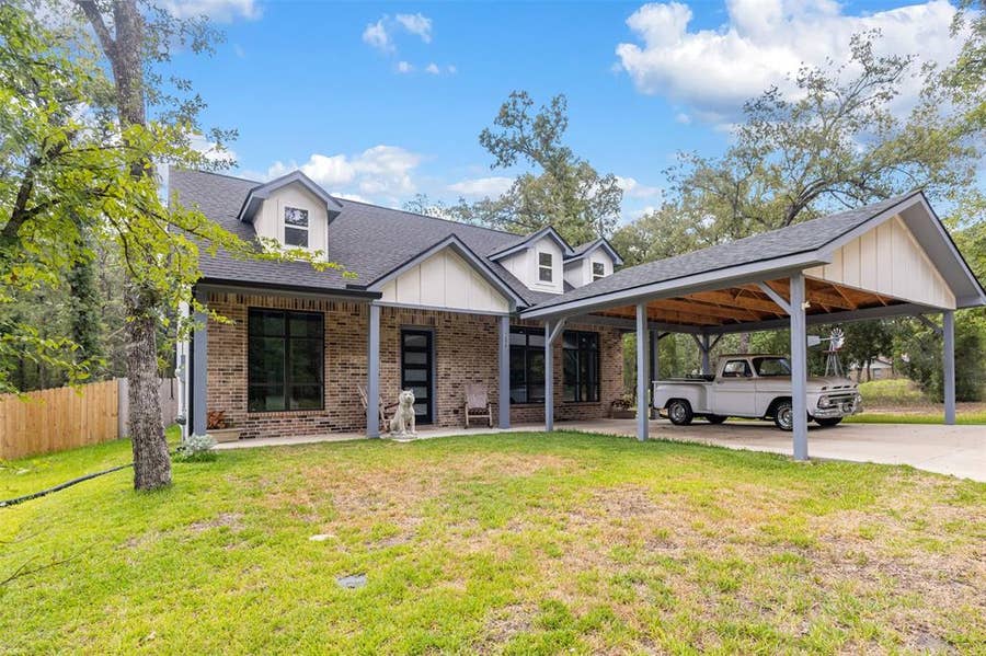 Property photo for 286 Harris Boulevard, Malakoff, TX