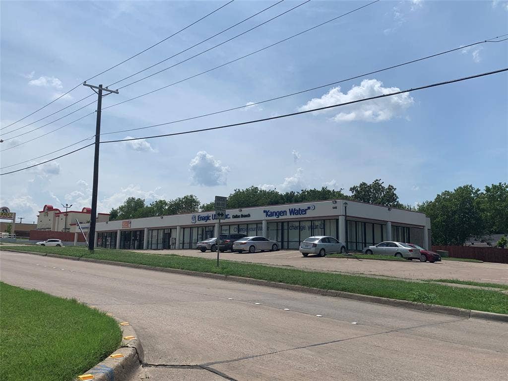 545 Rowlett Road, Garland, TX 75043 Here is the Strip Center