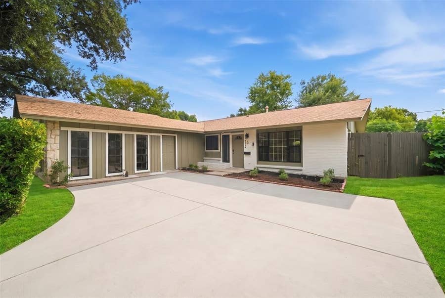 Property photo for 8034 Greenhollow Lane, Dallas, TX