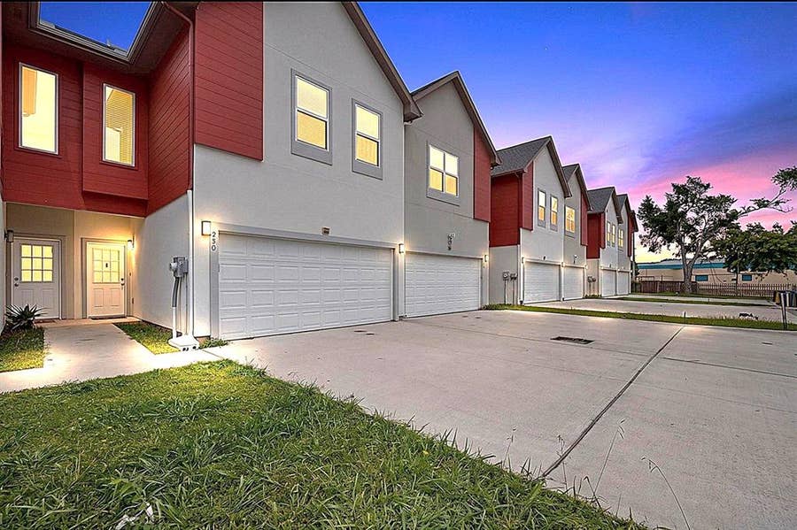 Property photo for 226 Heritage Court, Seagoville, TX