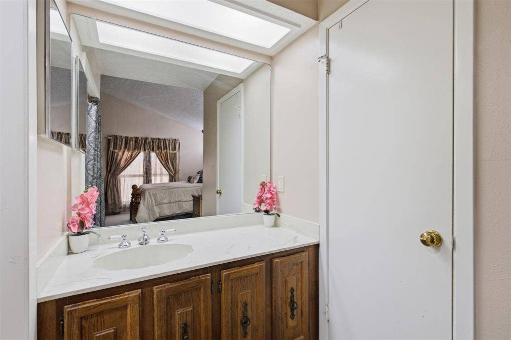 1822 Caldwell Drive, Garland, TX 75041 Primary