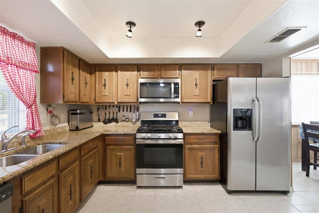 1822 Caldwell Drive, Garland, TX 75041 Appliances